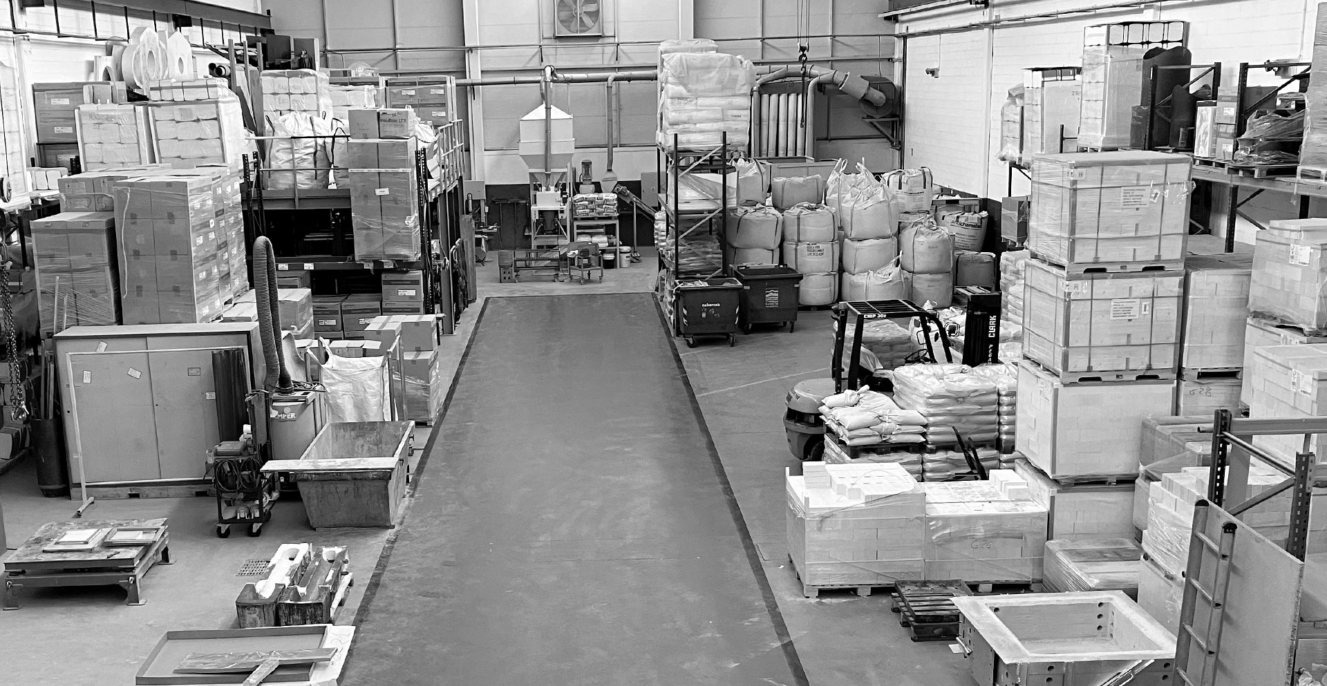 ALMACÉN DE MATERIAL REFRACTARIO